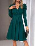 Momentlover Split-Joint Solid Color Pleated Skinny Puff Sleeves V-Neck Midi Dresses