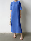Momentlover Solid Color Pleated Loose Half Sleeves Round-Neck Midi Dresses