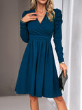 Momentlover Split-Joint Solid Color Pleated Skinny Puff Sleeves V-Neck Midi Dresses