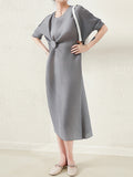 Momentlover Stylish Irregularity Loose Pleated Solid Color Round-Neck Midi Dresses