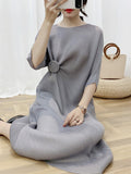 Momentlover Solid Color Pleated Loose Irregular Clipping Round-Neck Midi Dresses