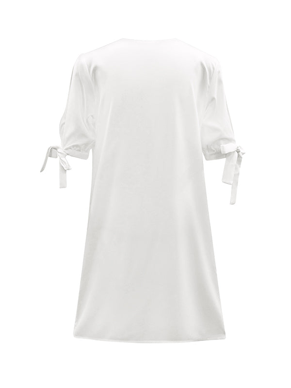 Momentlover Split-Joint Hollow Loose Half Sleeves V-Neck Mini Dresses