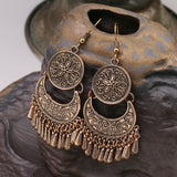 Antique alloy pattern palace earrings