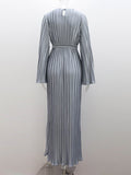 Momentlover Solid Color Pleated Loose Long Sleeves Round-Neck Maxi Dresses