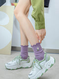 momentlover Small Daisy Embroidered Cotton Crimp Socks