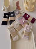 momentlover Wood Ear Lace Pleated Socks