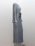 Momentlover Solid Color Pleated Loose Long Sleeves Round-Neck Maxi Dresses