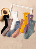 momentlover Small Daisy Embroidered Cotton Crimp Socks