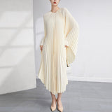 Momentlover Batwing Sleeves Loose Pleated Solid Color Round-Neck Maxi Dresses