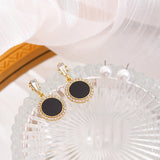 Geometric round earrings