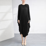 Momentlover Batwing Sleeves Loose Pleated Solid Color Round-Neck Maxi Dresses