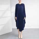 Momentlover Batwing Sleeves Loose Pleated Solid Color Round-Neck Maxi Dresses