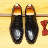 2025 Douyin hot-selling thick-soled heightening round-head leather shoes for men's genuine leather soft leather Brock engraved glossy patent leather single shoes for men