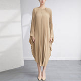 Momentlover Batwing Sleeves Loose Pleated Solid Color Round-Neck Maxi Dresses