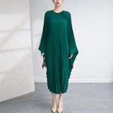 Momentlover Batwing Sleeves Loose Pleated Solid Color Round-Neck Maxi Dresses