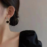 Geometric round earrings