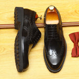 2025 Douyin hot-selling thick-soled heightening round-head leather shoes for men's genuine leather soft leather Brock engraved glossy patent leather single shoes for men