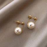 Simple and stylish small pearl earrings