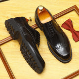 2025 Douyin hot-selling thick-soled heightening round-head leather shoes for men's genuine leather soft leather Brock engraved glossy patent leather single shoes for men