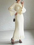 Momentlover Solid Color Pleated Loose Long Sleeves Round-Neck Maxi Dresses