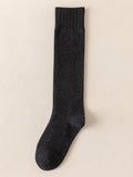 momentlover Casual Breathable Solid Color Mid-Calf Socks
