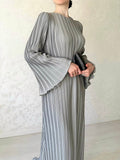 Momentlover Solid Color Pleated Loose Long Sleeves Round-Neck Maxi Dresses
