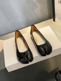 Momentlover Shallow Cut Round Cut Cloven Flats