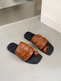 Momentlover Pleated Contrast Color Slippers