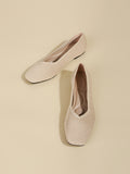 Momentlover V-Cut Solid Color Pointed-Toe Flats