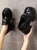 Momentlover Split-Joint Round-Toe Platform Shoes