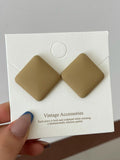 Momentlover Simple Casual 4 Colors Geometric Earrings