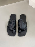 Momentlover Pleated Contrast Color Slippers