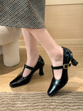 Momentlover Square-Toe Split-Joint Hollow Pumps
