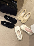 Momentlover Split-Toe Split-Joint Shallow Cut Flat Shoes