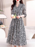 Momentlover Tied Waist Flower Print Elasticity Plus Size Loose V-neck Midi Dresses