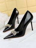 Momentlover Split-Joint Shallow Cut Pointed-Toe Pumps