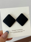 Momentlover Simple Casual 4 Colors Geometric Earrings