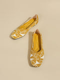 Momentlover V-Cut Square-Toe Contrast Color Color-Block Flat Shoes