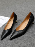 Momentlover Split-Joint Shallow Cut Pointed-Toe Pumps