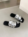 Momentlover Pleated Contrast Color Slippers