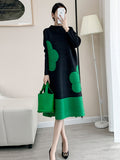 Momentlover Original Long Sleeves Loose Contrast Color Pleated Beaded Stand Collar Midi Dresses