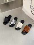 Momentlover Pleated Contrast Color Slippers