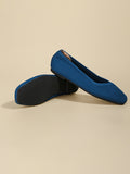 Momentlover V-Cut Solid Color Pointed-Toe Flats
